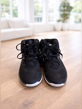 Nike Air Precision Black and White Colorway Athletic Shoe Label Size 8.5 EUC